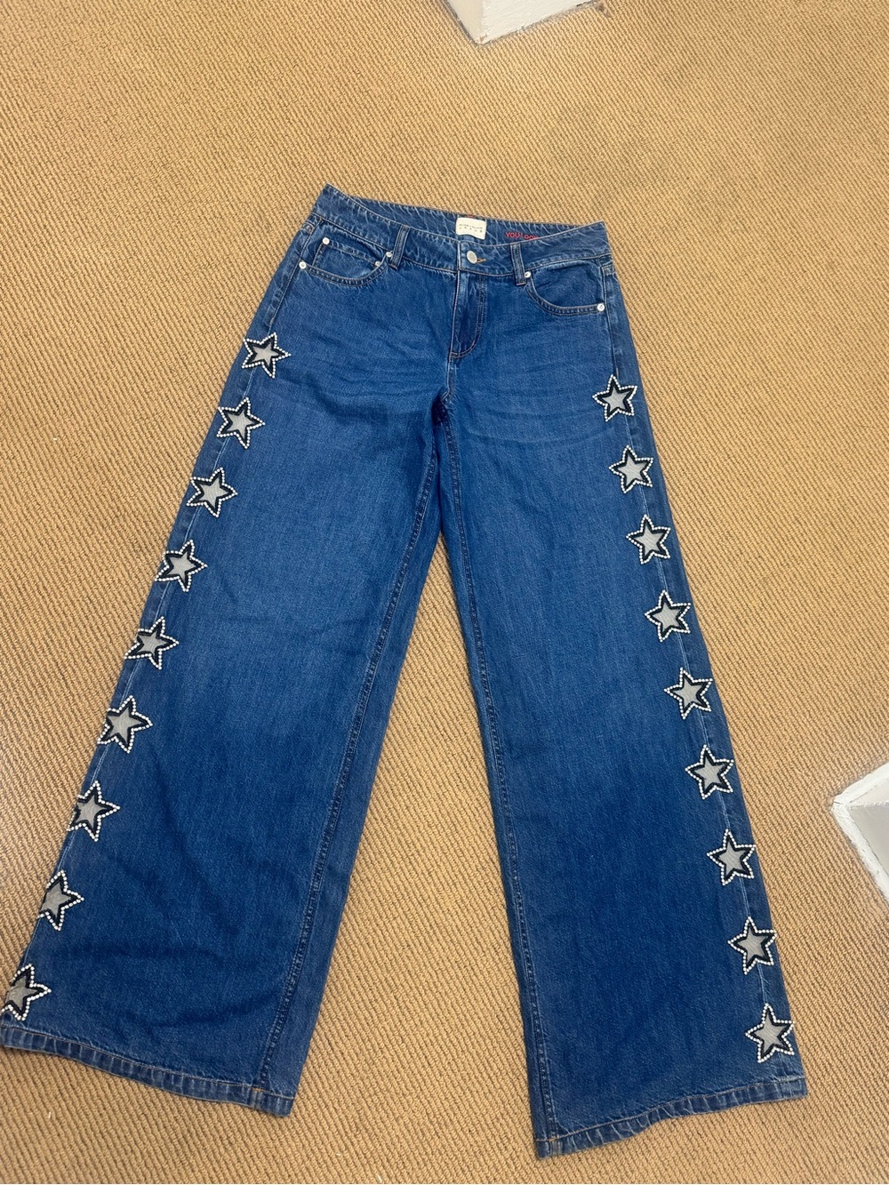 Alice + Olivia AMAZING EMBELLISHED JEAN - Picture 3 of 5